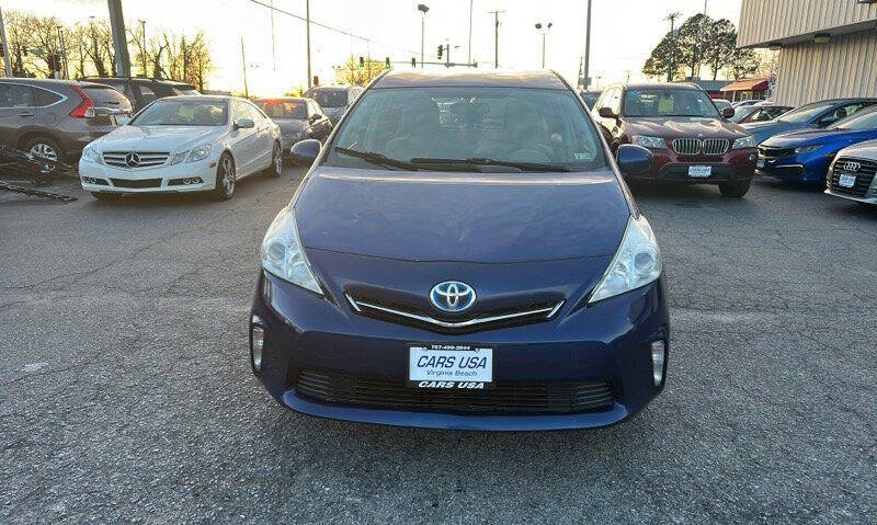 2012 Toyota Prius v Two
