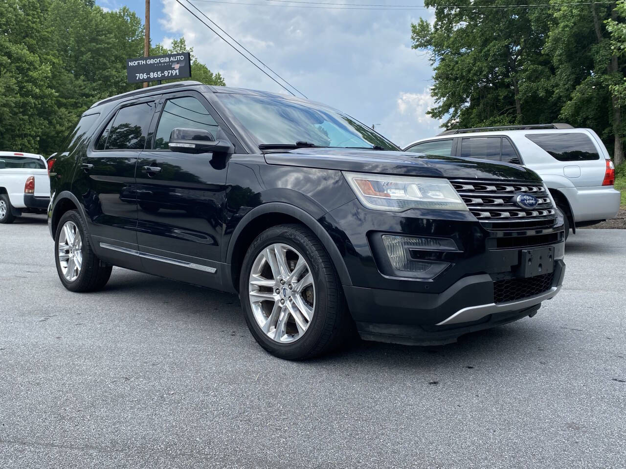 Black 2016 Ford Explorer XLT XLT 4dr SUV 22