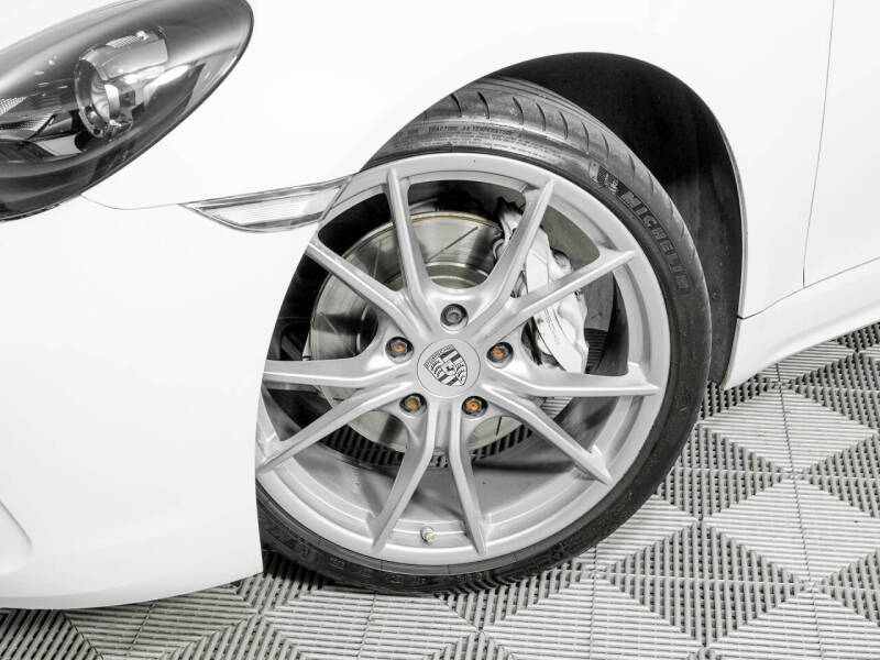 2019 Porsche 718 Cayman