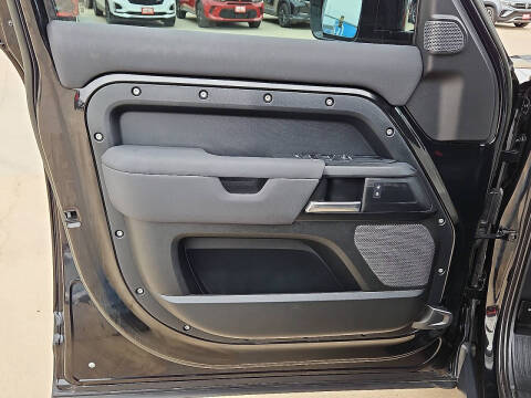 2023 Land Rover Defender 110 Standard