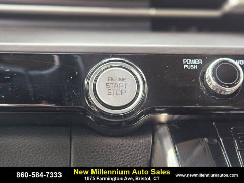 2022 Kia Carnival SX