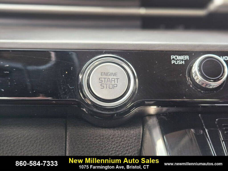 2022 Kia Carnival SX