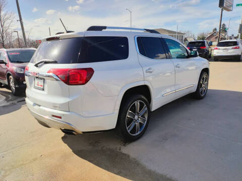 2017 GMC Acadia Denali