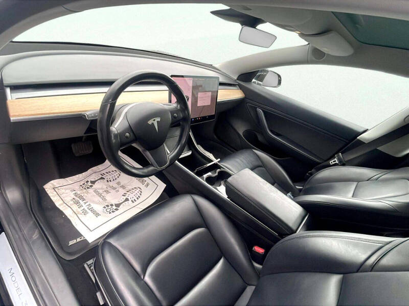 2019 Tesla Model 3 Mid Range