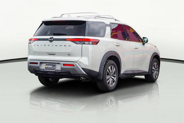 2023 Nissan Pathfinder SL