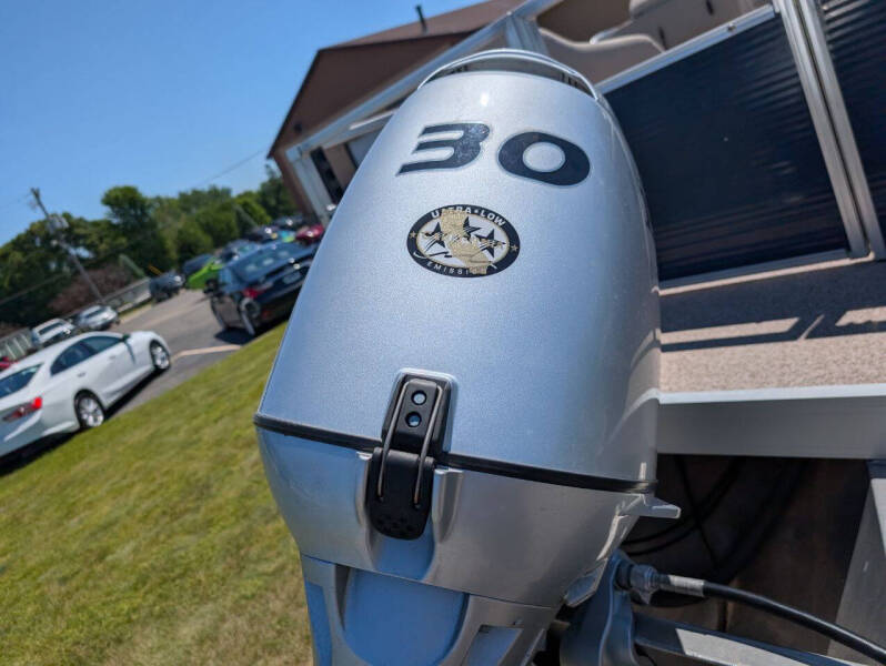 2020 Forester Pontoon
