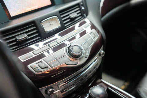 2015 Infiniti Q70 3.7