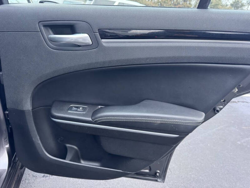 2021 Chrysler 300 S V6