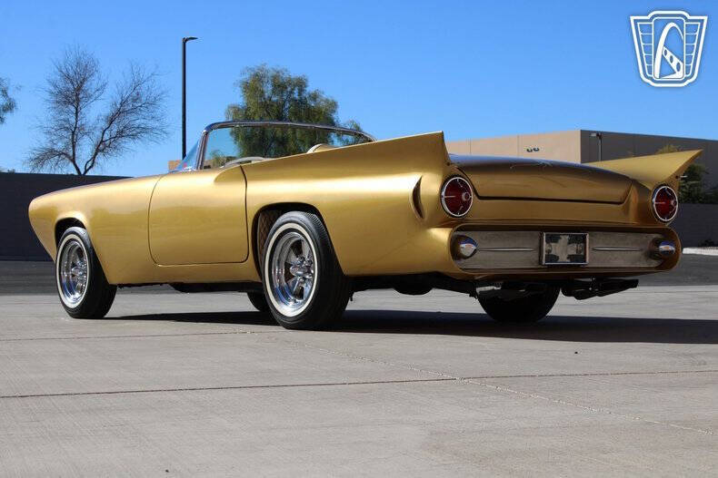 1957 Ford Thunderbird