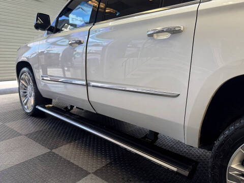 2017 Cadillac Escalade ESV Platinum