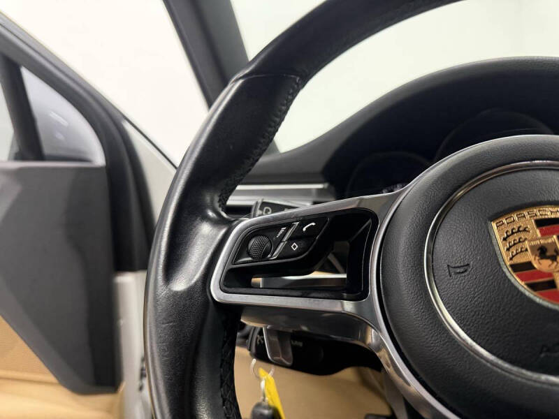 2017 Porsche Macan