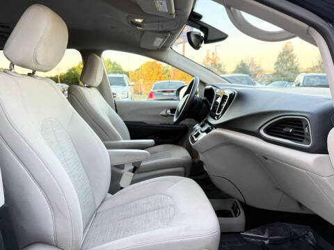 2018 Chrysler Pacifica Hybrid Touring Plus
