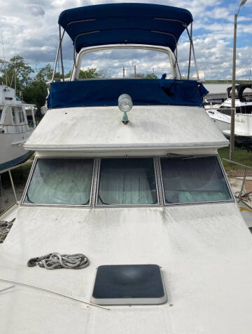 1984 Sea Ray 360 Aft Cabin