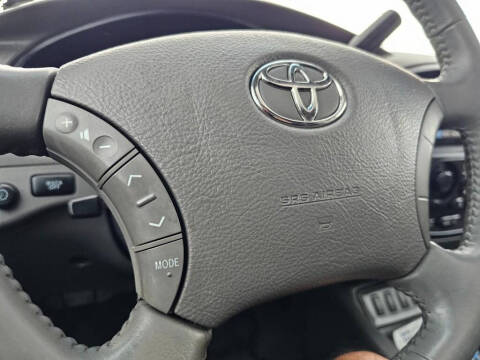 2005 Toyota Sequoia SR5