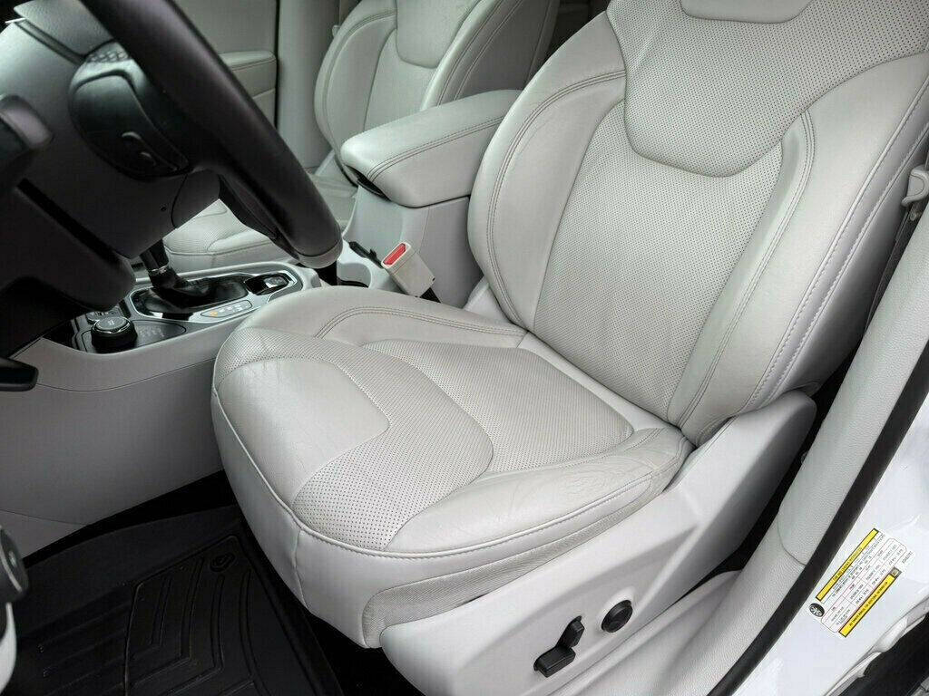 2019 Jeep Cherokee 22