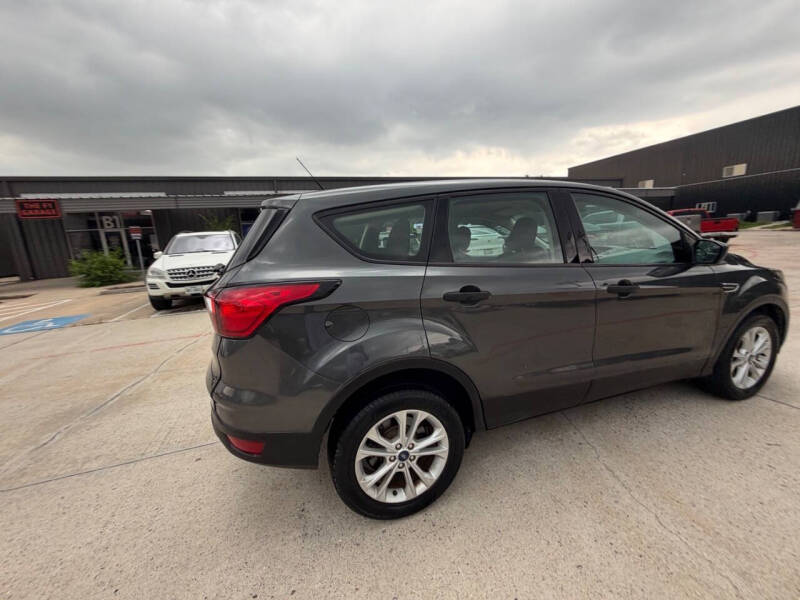 2019 Ford Escape S