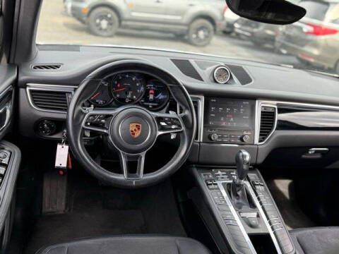 2017 Porsche Macan