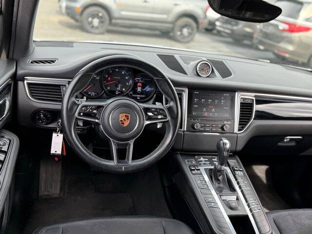 2017 Porsche Macan