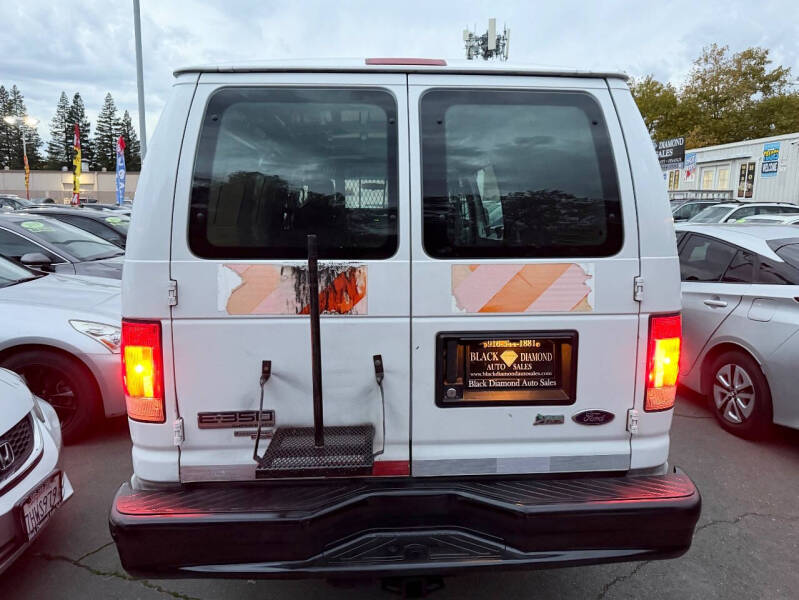 2014 Ford E-Series E-350 SD