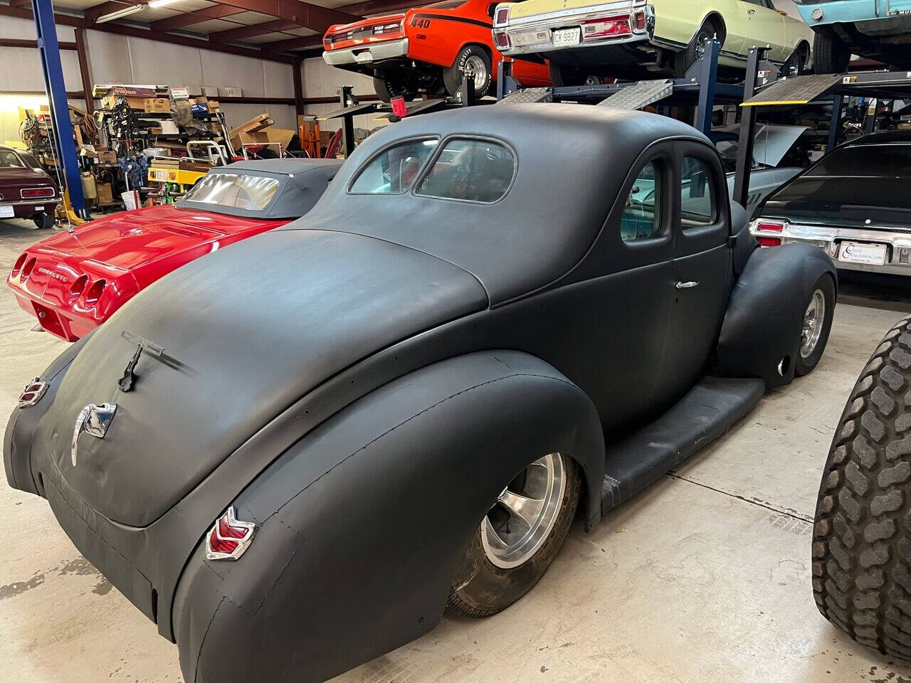 1940 Ford Deluxe 3