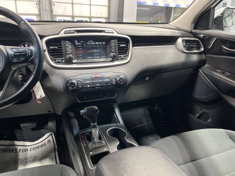 2017 Kia Sorento LX