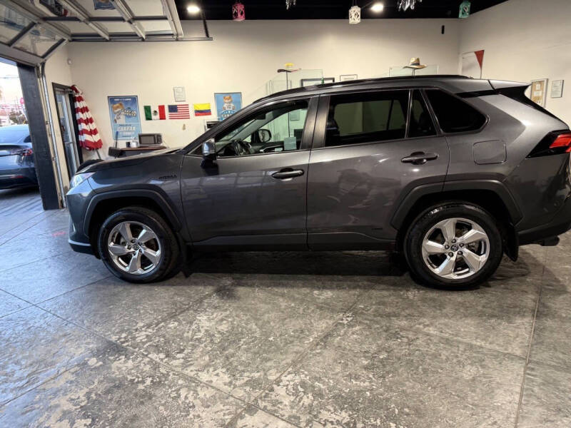 2021 Toyota RAV4 Hybrid XLE Premium