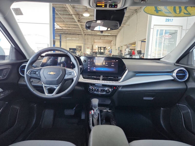 2024 Chevrolet Trax LT