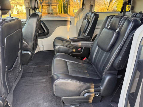 2014 Chrysler Town and Country Touring