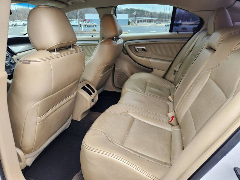 2013 Ford Taurus SEL