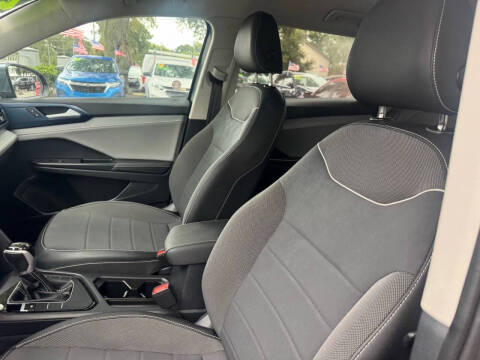 2024 Volkswagen Taos SE