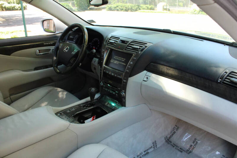 2007 Lexus LS 460