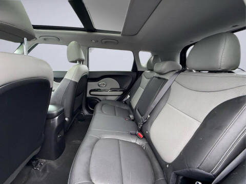 2019 Kia Soul +