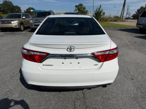 2017 Toyota Camry SE