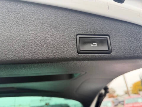 2017 Volkswagen Touareg V6 Sport