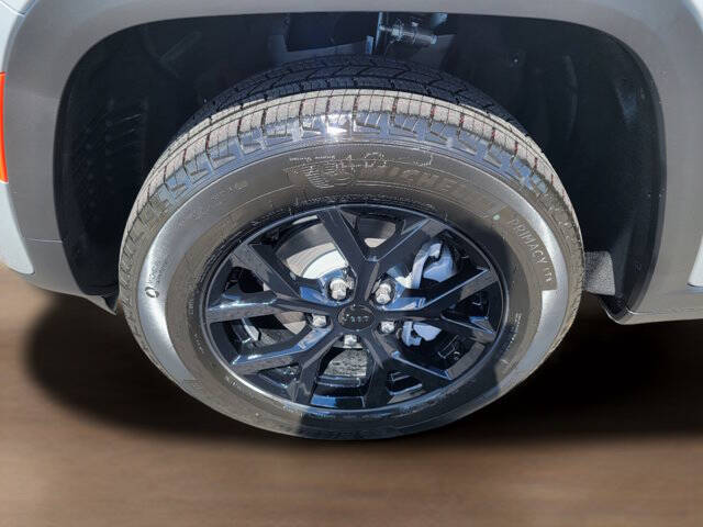 2026 Jeep Grand Cherokee Altitude