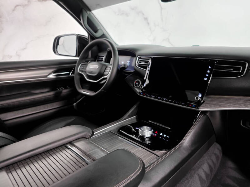 2023 Jeep Wagoneer Series II