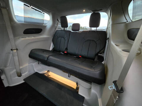 2020 Chrysler Pacifica Touring L