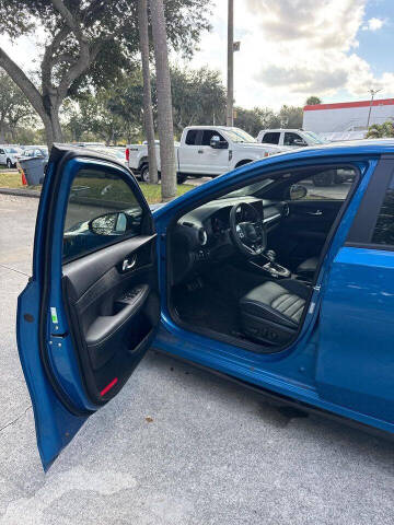 2023 Kia Forte GT-Line