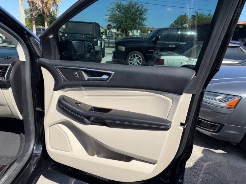 2016 Ford Edge Titanium