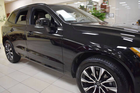 2024 Volvo XC60 B5 Plus Dark Theme