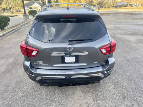 2017 Nissan Pathfinder SV