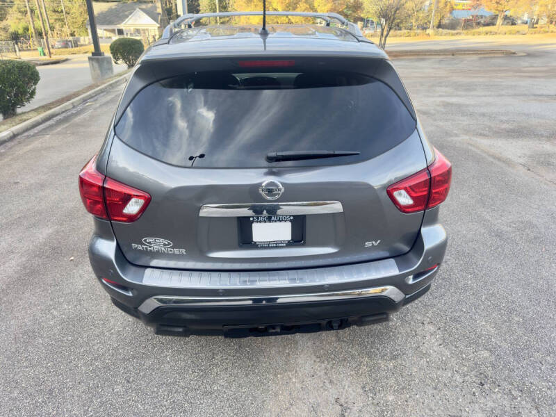 2017 Nissan Pathfinder SV