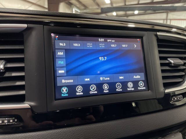 2021 Chrysler Voyager LX