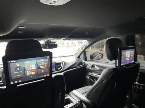 2018 Chrysler Pacifica Touring L Plus