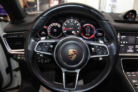 2017 Porsche Panamera
