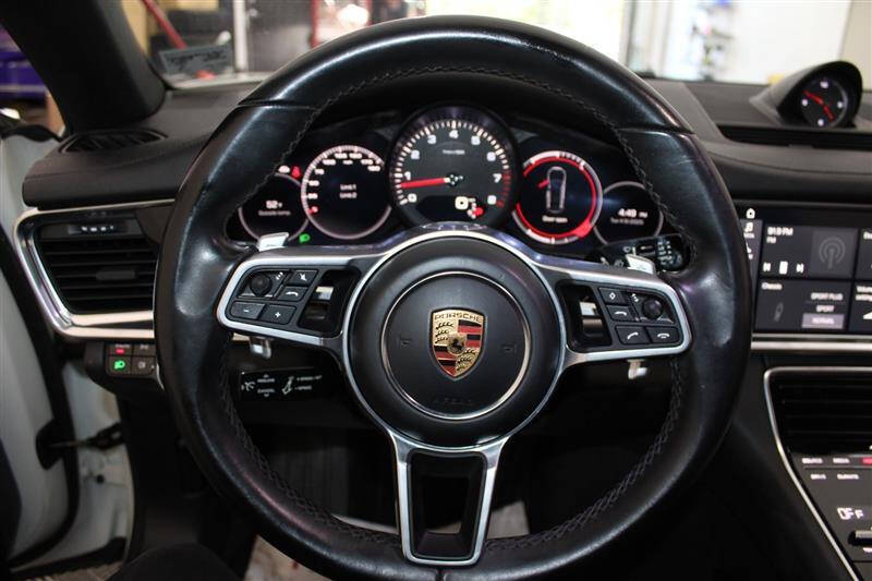 2017 Porsche Panamera