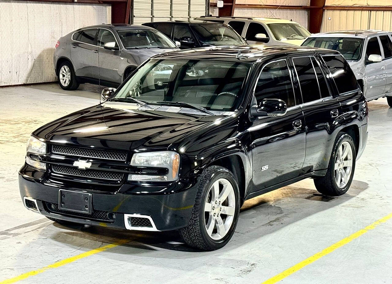 2008 Chevrolet TrailBlazer for sale at Carnival Car Company in Victoria, TX