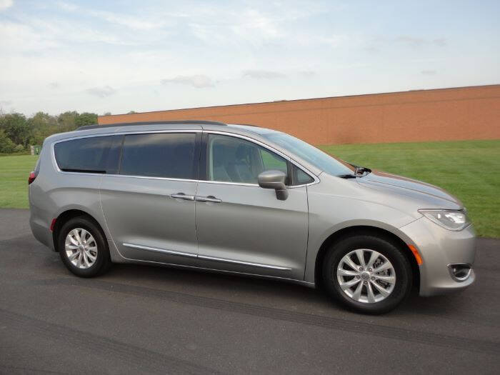 2017 Chrysler Pacifica Touring-L