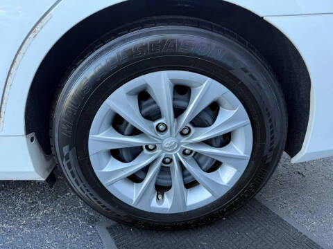 2017 Toyota Camry Hybrid