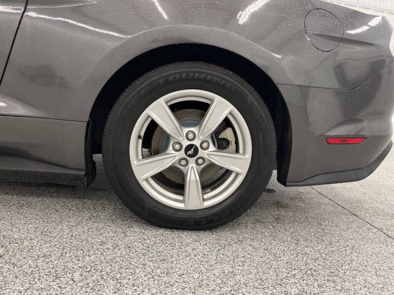 2020 Ford Mustang EcoBoost